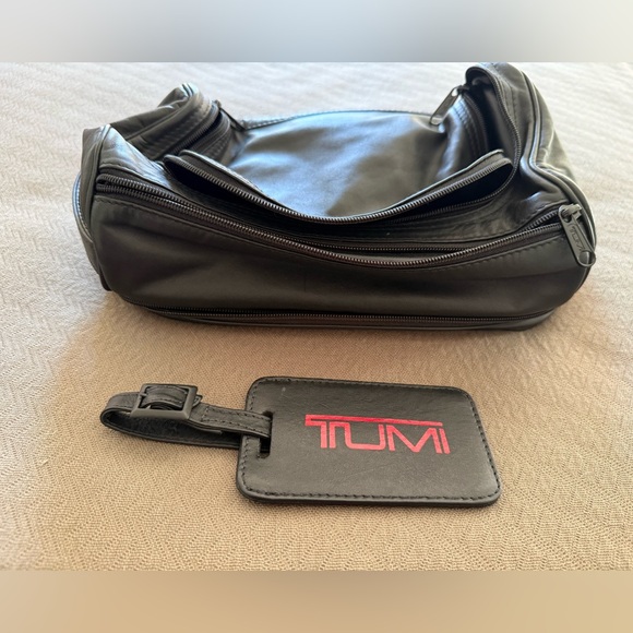 TUMI vintage genuine leather men’s travel toiletry case pouch bag EUC - Picture 12 of 13